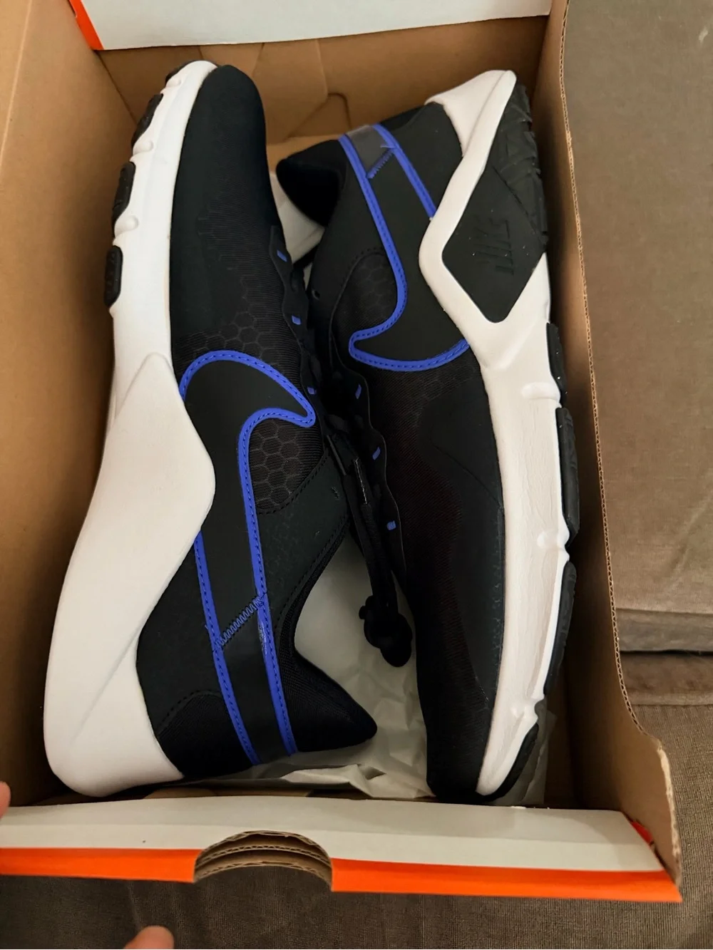 Nike Legend Essential 2